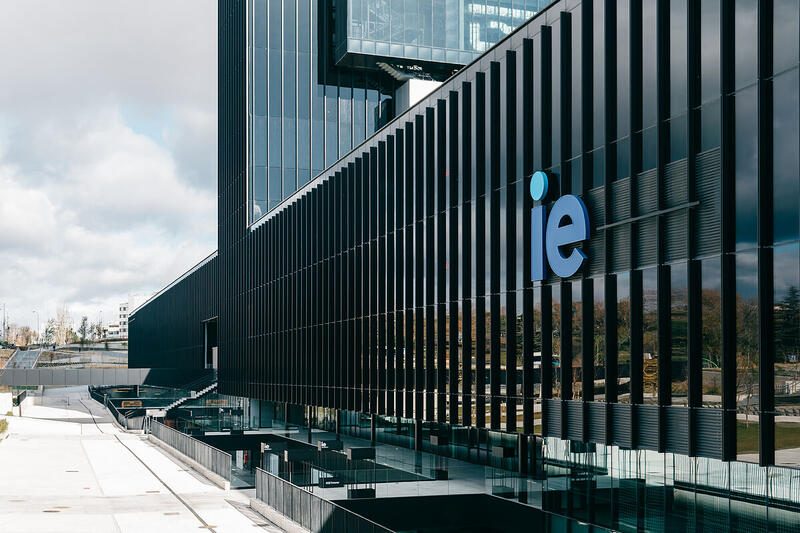 ie ea