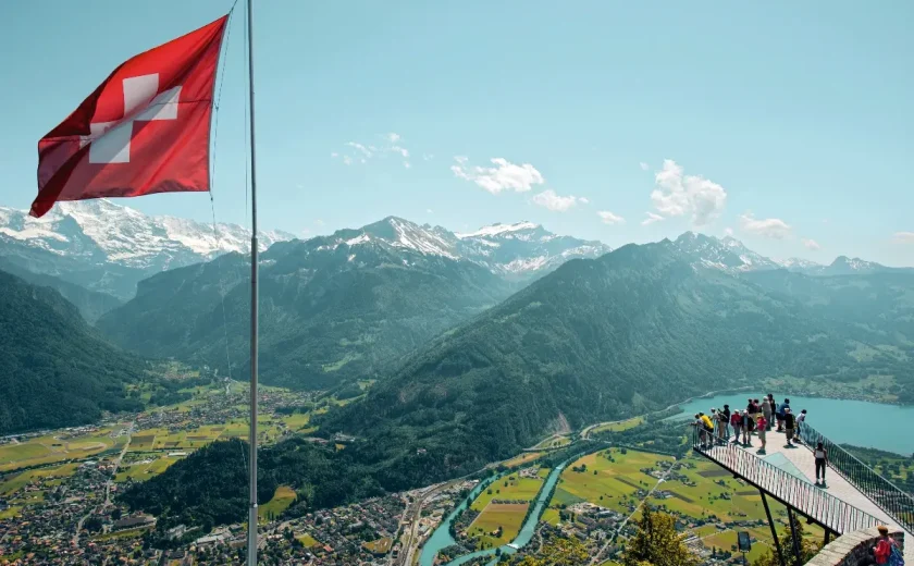 Places-to-Visit-in-Switzerland (1)