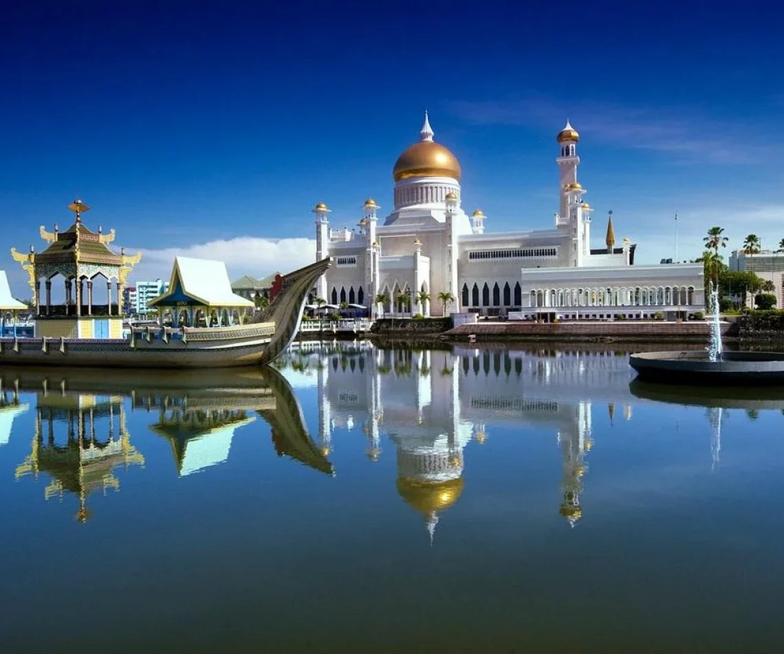 omar-ali-saifuddin-mosque