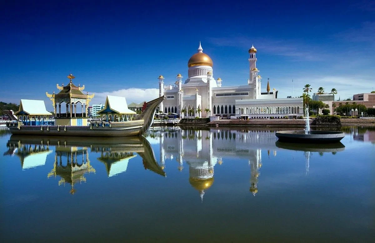 omar-ali-saifuddin-mosque