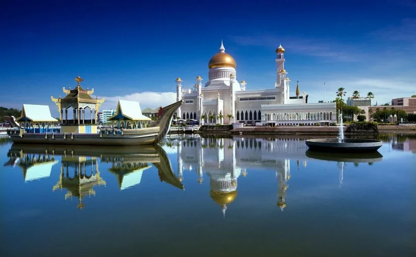 omar-ali-saifuddin-mosque